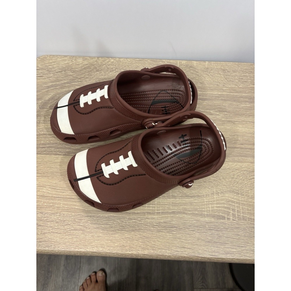 Croc's Unisex Brown Cozy Clog Ultra-Light Slip-On Shoes Size 5